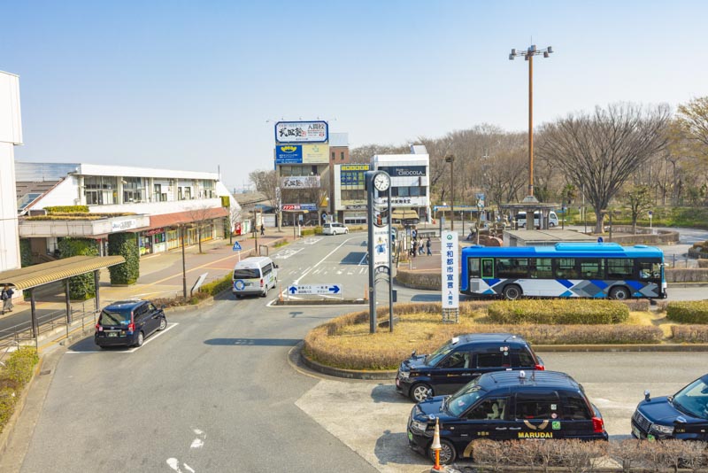 西武池袋線入間市駅から望むロータリー