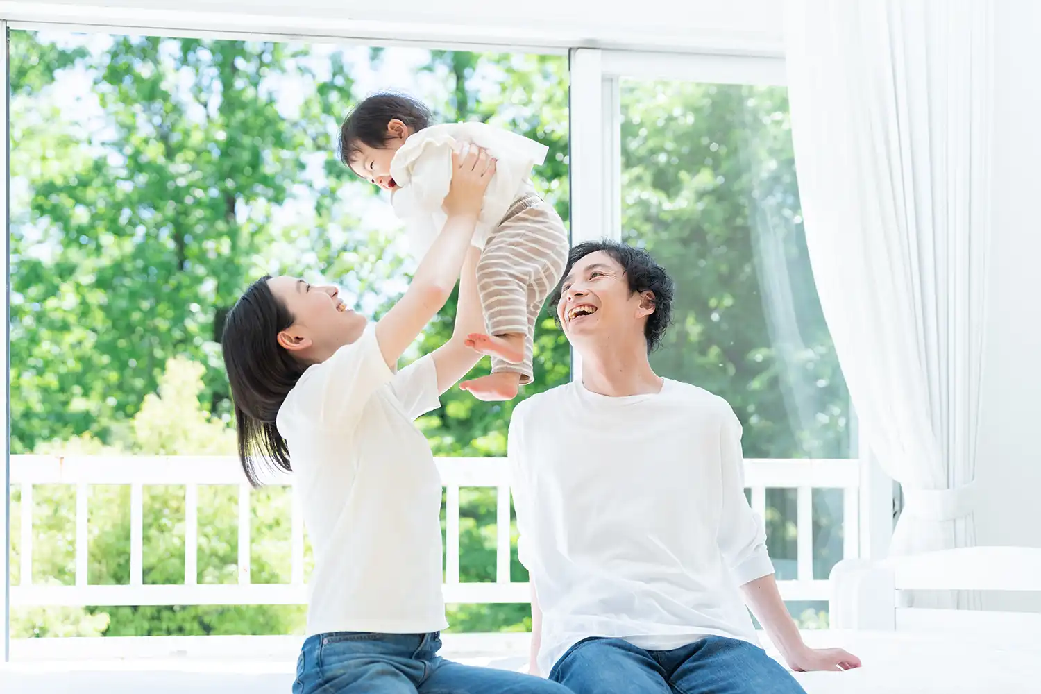 ご夫婦と子どもが過ごす平屋暮らしのイメージ